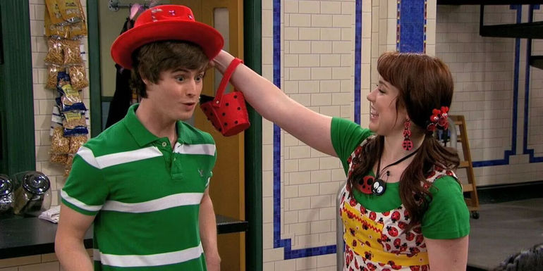 Harper and Zeke Laughing in Wizards of Waverly Place