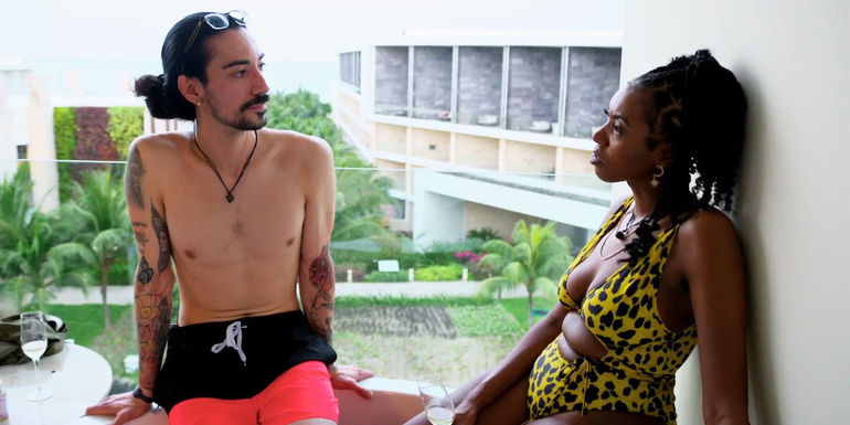 Lauren and Orion from MAFS season 17 in swimsuits talking