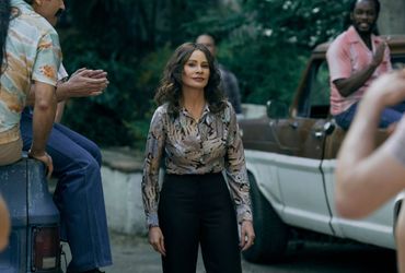 The Controversial Interview: Kelly Clarkson Interrupts Sofia Vergara