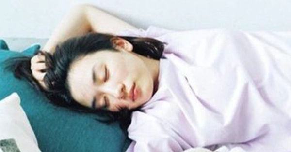 Những Sai Lầm Khi Ngủ Có Thể Gây Hại Cho Tóc và Da