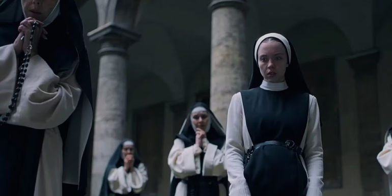 sydney-sweeney-in-immaculate-surrounded-by-nuns