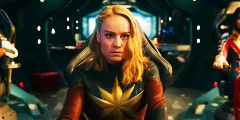 Captain Marvel flying her ship in The Marvels