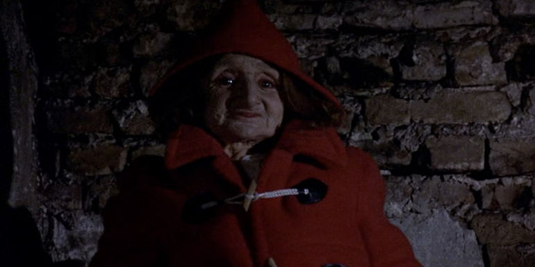 The_dwarf_killer_in_Don't_Look_Now