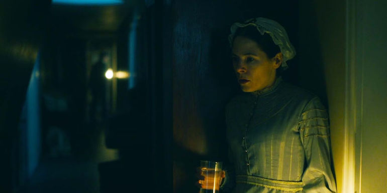 Liam Garrigan as Fletcher and Elaine Cassidy as Davison in Belgravia The Next Chapter episode 3