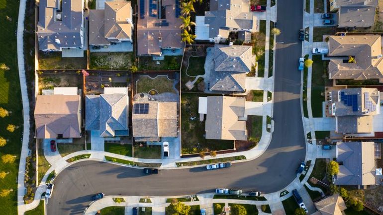 The Dilemma of Downsizing: Baby Boomers Confront the Challenges of Moving On