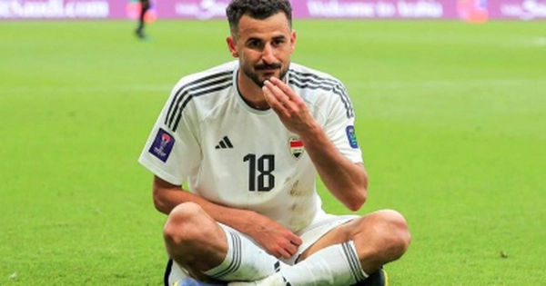 Bí ẩn tấm thẻ đỏ của tiền đạo Aymen Hussein