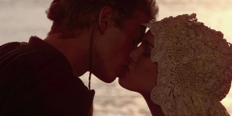 Anakin kissing Padme in Star Wars
