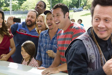 Tại sao Grown Ups 2 thiếu vắng Rob Schneider