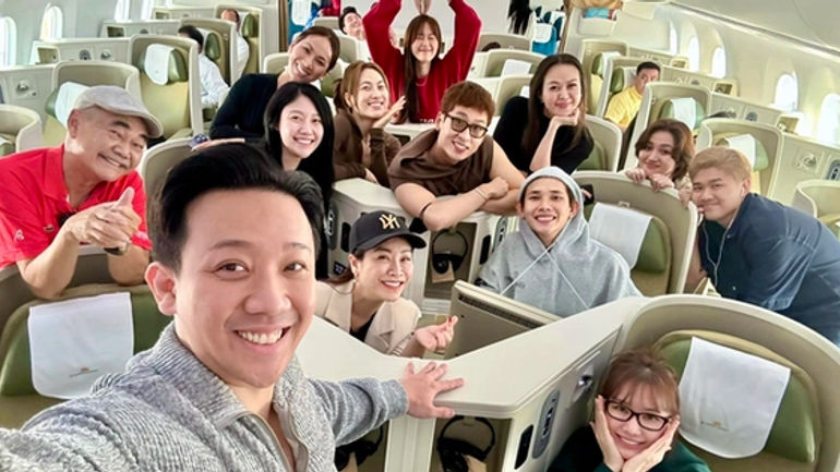 Bí mật đằng sau những khoảnh khắc gần gũi của sao Việt