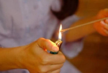 Khám phá sự nguy hại của việc thắp hương trong ngày Tết