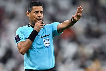 Controversy Over Referee's Red Card at Asian Cup Match