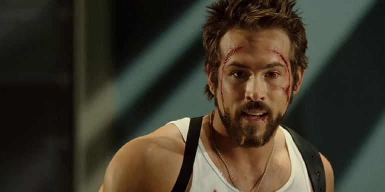 Ryan Reynolds covered in blood as Hannibal King in Blade Trinity