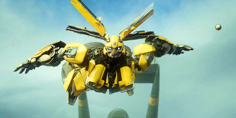 Bumblebee attacking in Transformers: Rise of the Beasts.
