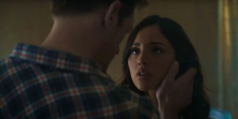 Eiza González as Jane Smith in Mr. & Mrs. Smith episode 1