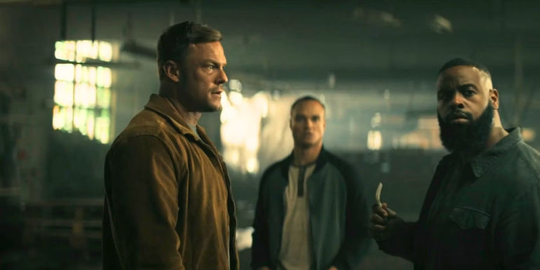 Reacher stares down a bad guy