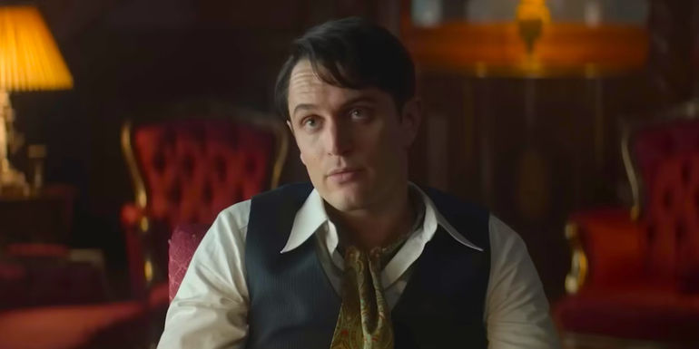 Winston looking nervous in the John Wick prequel The Continental