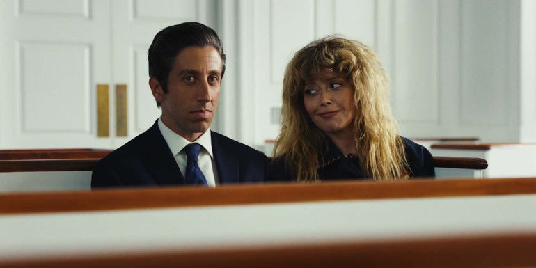 Simon Helberg as Luca and Natasha Lyonne as Charlie in Poker Face Season 1 Episode 05