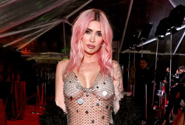 The Spectacular Style Statement of Megan Fox at the 2024 Grammys Viewing Party