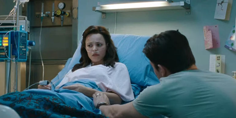 Rachel McAdams as Paige Collins and Channing Tatum as Leo Collins in The Vow.