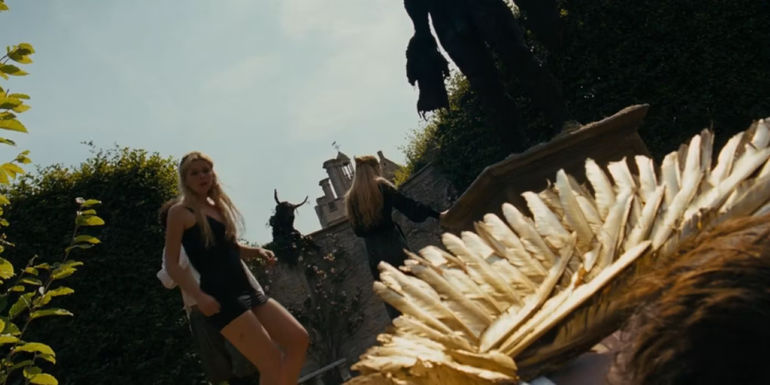 Felix's body being found by his family by the Minotaur statue in Saltburn