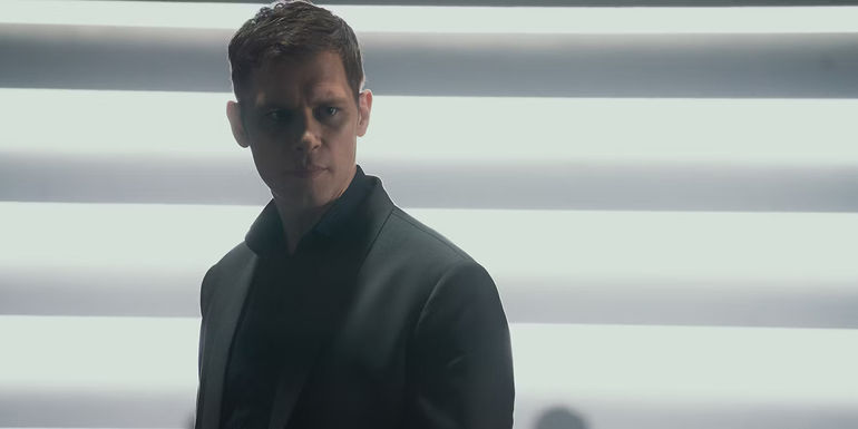 joseph morgan glaring in halo season 2