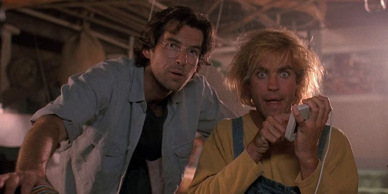 Pierce Brosnan and Jeff Fahey in The Lawnmower Man