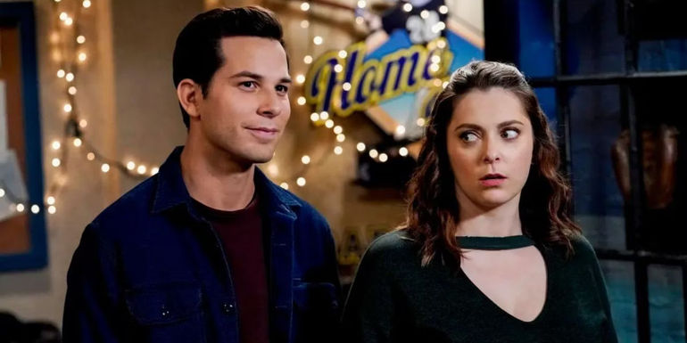 Greg Serrano played by Santino Fontana and Rachel Bloom as Rebecca look shifty outside on Crazy Ex-Girlfriend