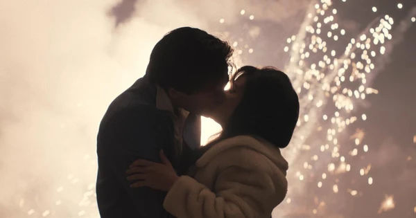 Những Cảnh Pháo Hoa Lãng Mạn Trên Màn Ảnh