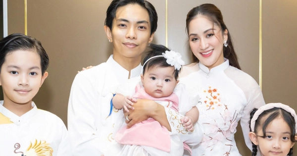 Sắc Xuân Trong Áo Dài Của Gia Đình Khánh Thi - Phan Hiển