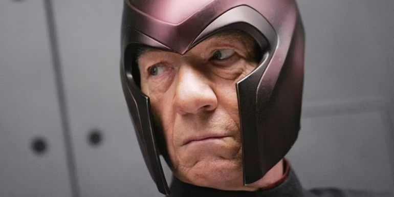 Ian McKellan as Magneto in X-Men 2000