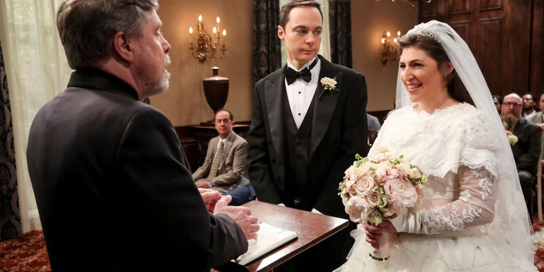 Mark Hamill officiating Amy and Sheldon's wedding in The Big Bang Theory