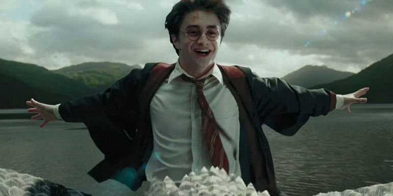 Daniel Radcliffe as Harry Potter Flying on Buckbeak in Prisoner of Azkaban