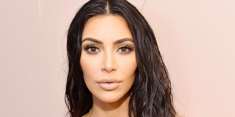 The Evolution of Social Media Influencers: A Deep Dive into Selfie Culture