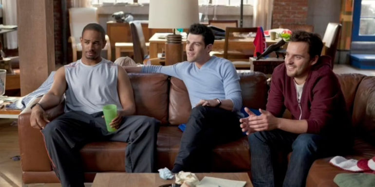Coach, Schmidt, and Nick in New Girl's original pilot