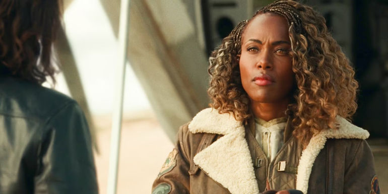 DeWanda Wise's Kayla Watts looking stern in Jurassic World Dominion
