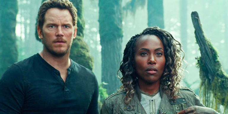 Owen and Kayla looking concerned in Jurassic World Dominion
