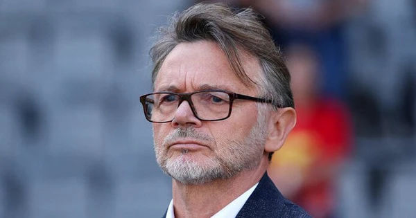 Những Bí Mật Đằng Sau Sự Vắng Mặt Của HLV Philippe Troussier tại Lễ Trao Giải Quả Bóng Vàng Việt Nam 2023