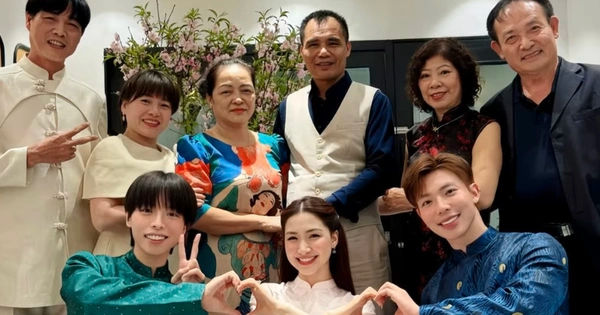 Hội Bạn Thân Nổi Tiếng Hoa Dâm Bụt: Tình Bạn Bền Chặt Sau 7 Năm