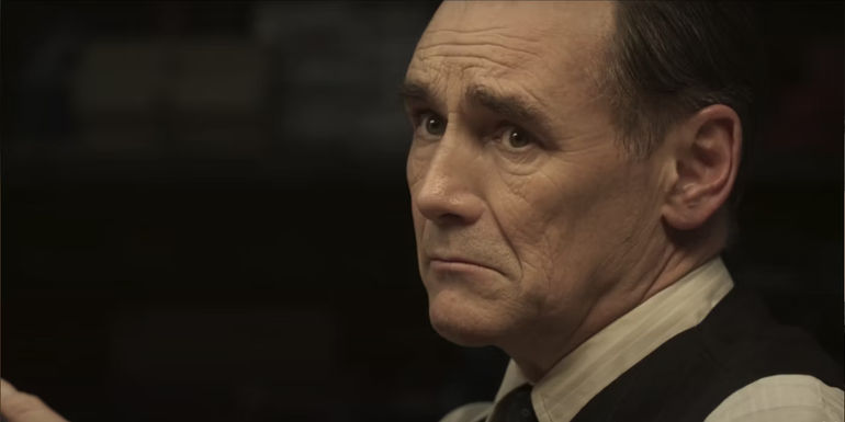 Mark Rylance looking concerned as Leonard in The Outfit