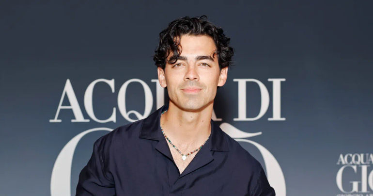 Unrecognized Celebrity: Joe Jonas's Hilarious Encounter with New York City Runners