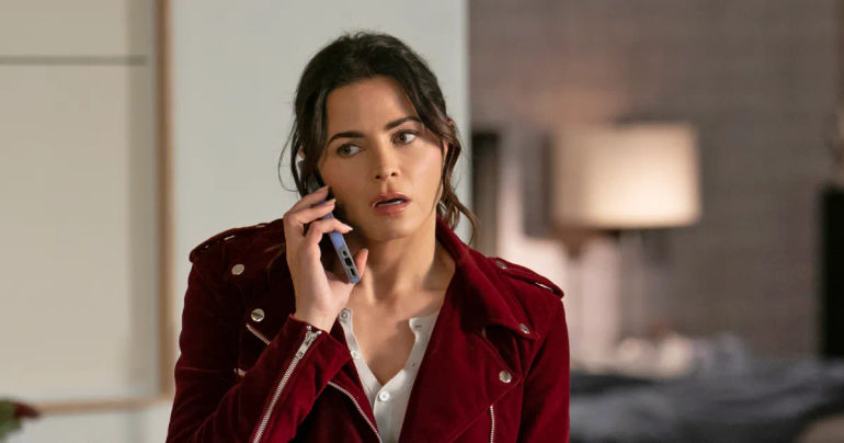 The Art of Concealing Baby Bumps: Celebrity Mothers' Creative Strategies