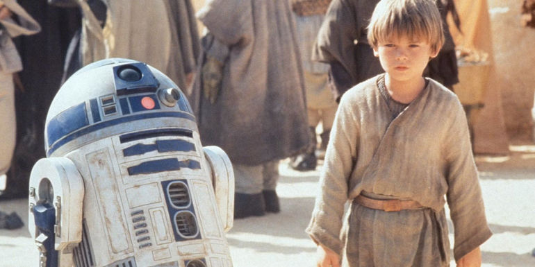 Anakin Skywalker and R2-D2 in Star Wars The Phantom Menace