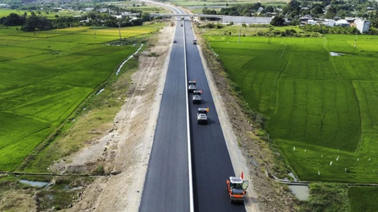 Sứ mệnh đặc biệt: Công trình đường cao tốc bảo hành 10 năm