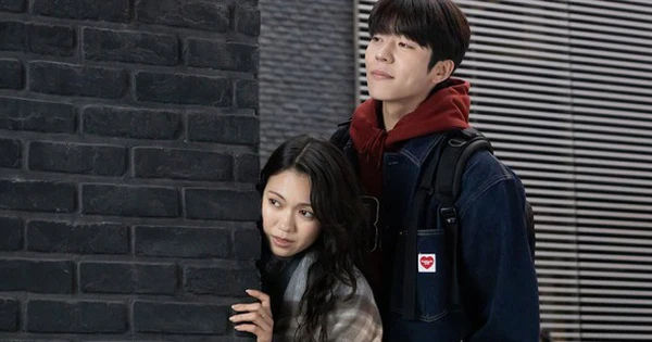 Hành Trình Tìm Lại Tình Yêu: Eye Love You - Bộ Phim Đáng Yêu, Ngọt Ngào Đánh Thức Lòng Người Xem