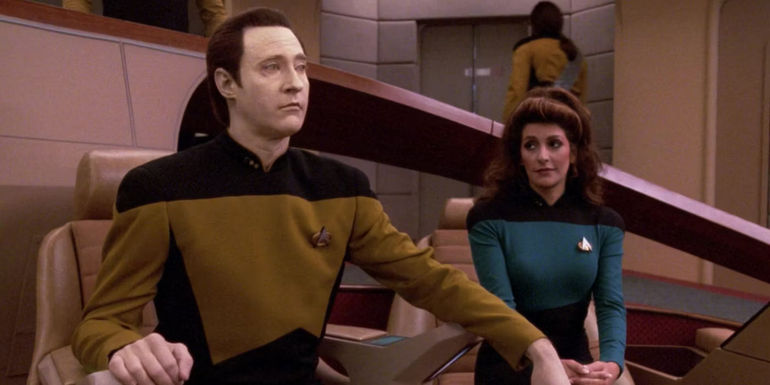 Star Trek TNG Gambit II Data Troi - Data takes command when Captain Picard and Commander Riker go missing. - 'Gambit, Part I' & 'Gambit, Part 2' - Star Trek: TNG Season 7, Episodes 4 & 5