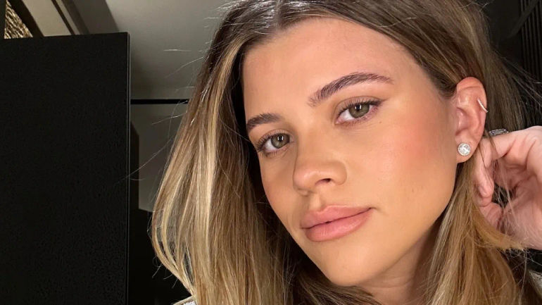 Sofia Richie's Pregnancy Acne Journey: Embracing Skincare Challenges