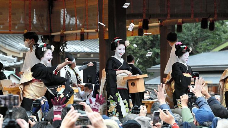 Addressing the Geisha Paparazzi Phenomenon in Kyoto