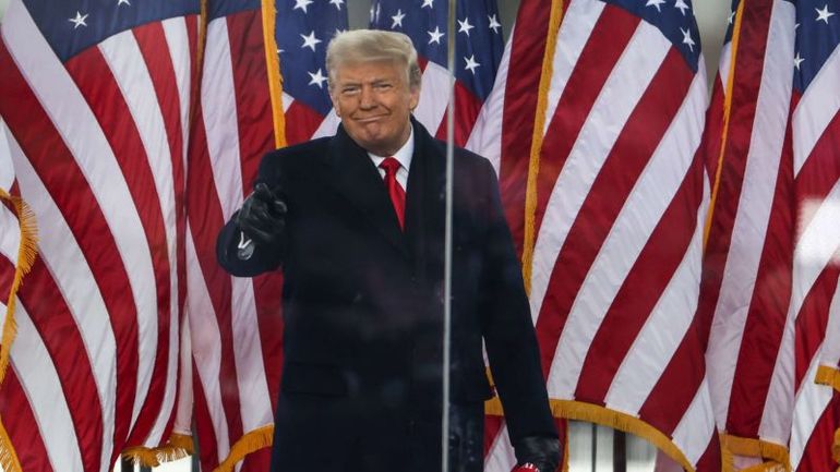 Trump challenges ruling barring him from Illinois primary ballots