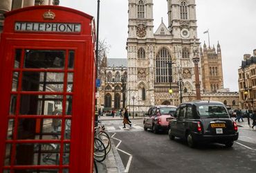 Understanding the Driving Differences: Why the US and UK Drive on Opposite Sides