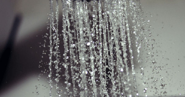 Nguy cơ tai hại từ thói quen tắm đêm: Bài học từ vụ việc cậu bé học lớp 10 tử vong